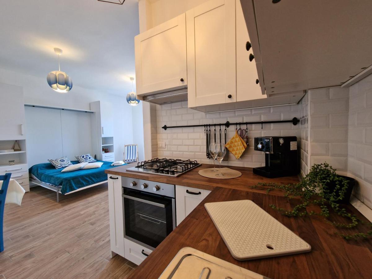 Apartament 650 Metri Dal Mare - Wifi - Terrazzo - Piscina - A/C Pietra Ligure Zewnętrze zdjęcie