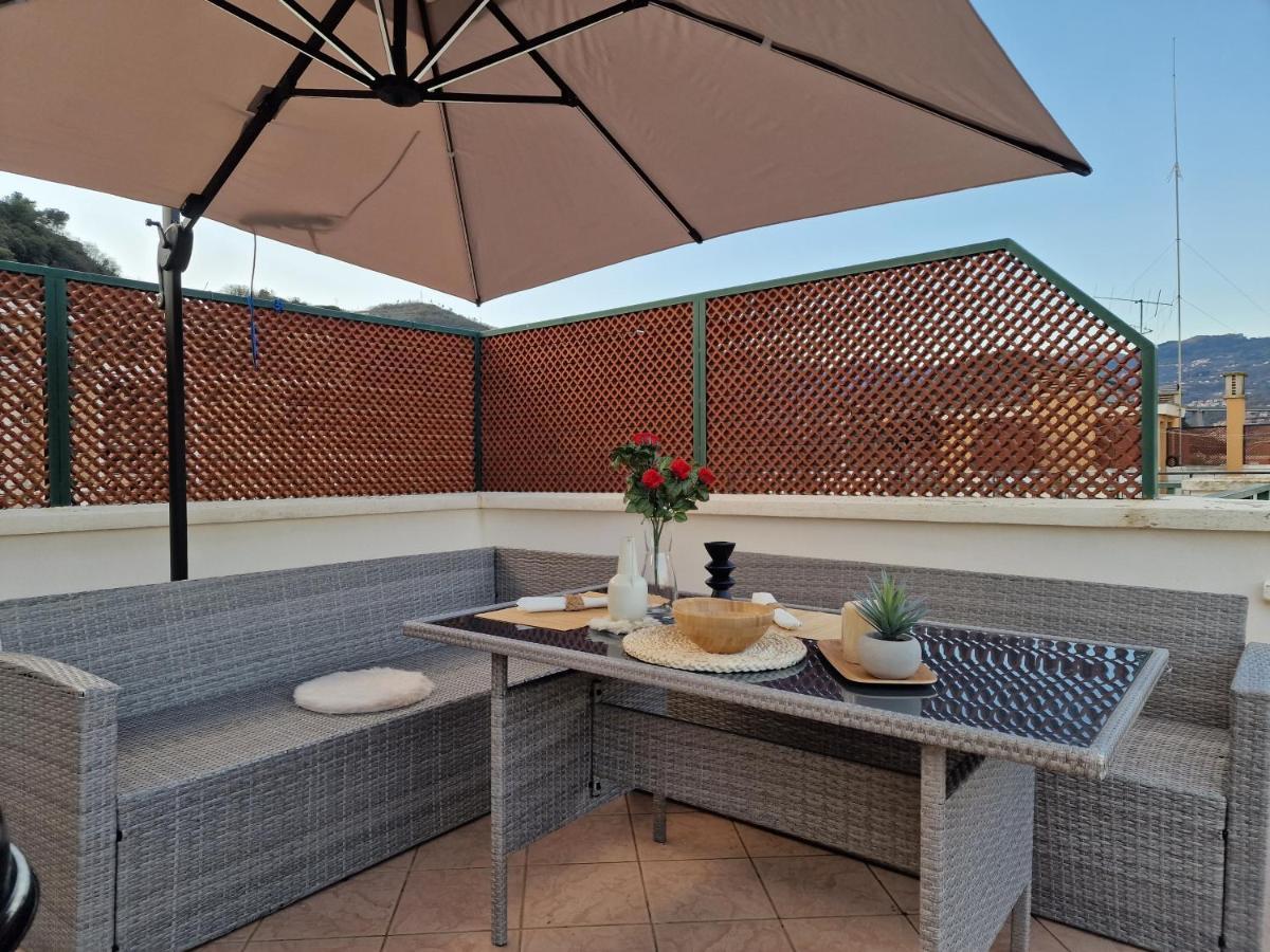 Apartament 650 Metri Dal Mare - Wifi - Terrazzo - Piscina - A/C Pietra Ligure Zewnętrze zdjęcie