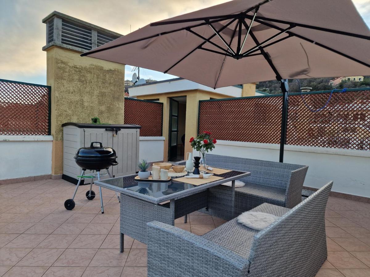 Apartament 650 Metri Dal Mare - Wifi - Terrazzo - Piscina - A/C Pietra Ligure Zewnętrze zdjęcie